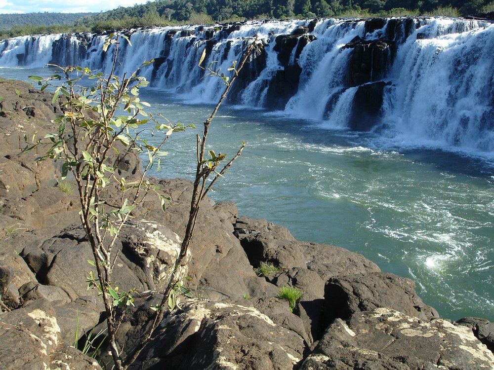 Salto do Yucumã — vista ampla
